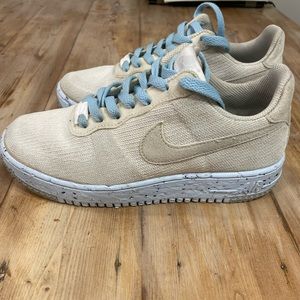 Women Nike airforce one crater flyknit size 8